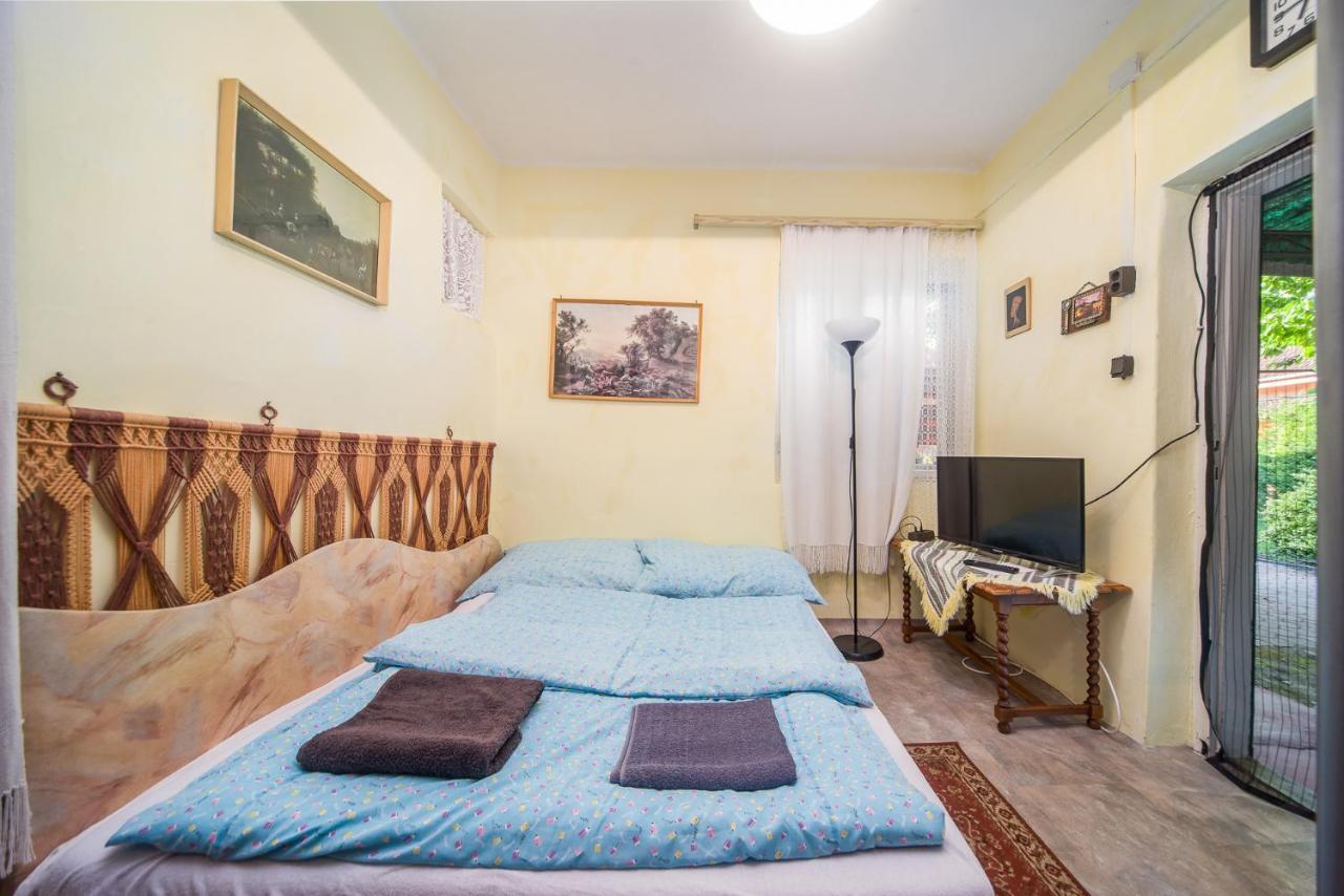 Апартаменты Apartman Kuckoval Балатонфёльдвар Экстерьер фото